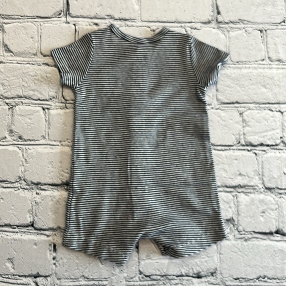 Carter’s summer striped romper (navy& white) baby boy 3m - Picture 2 of 5